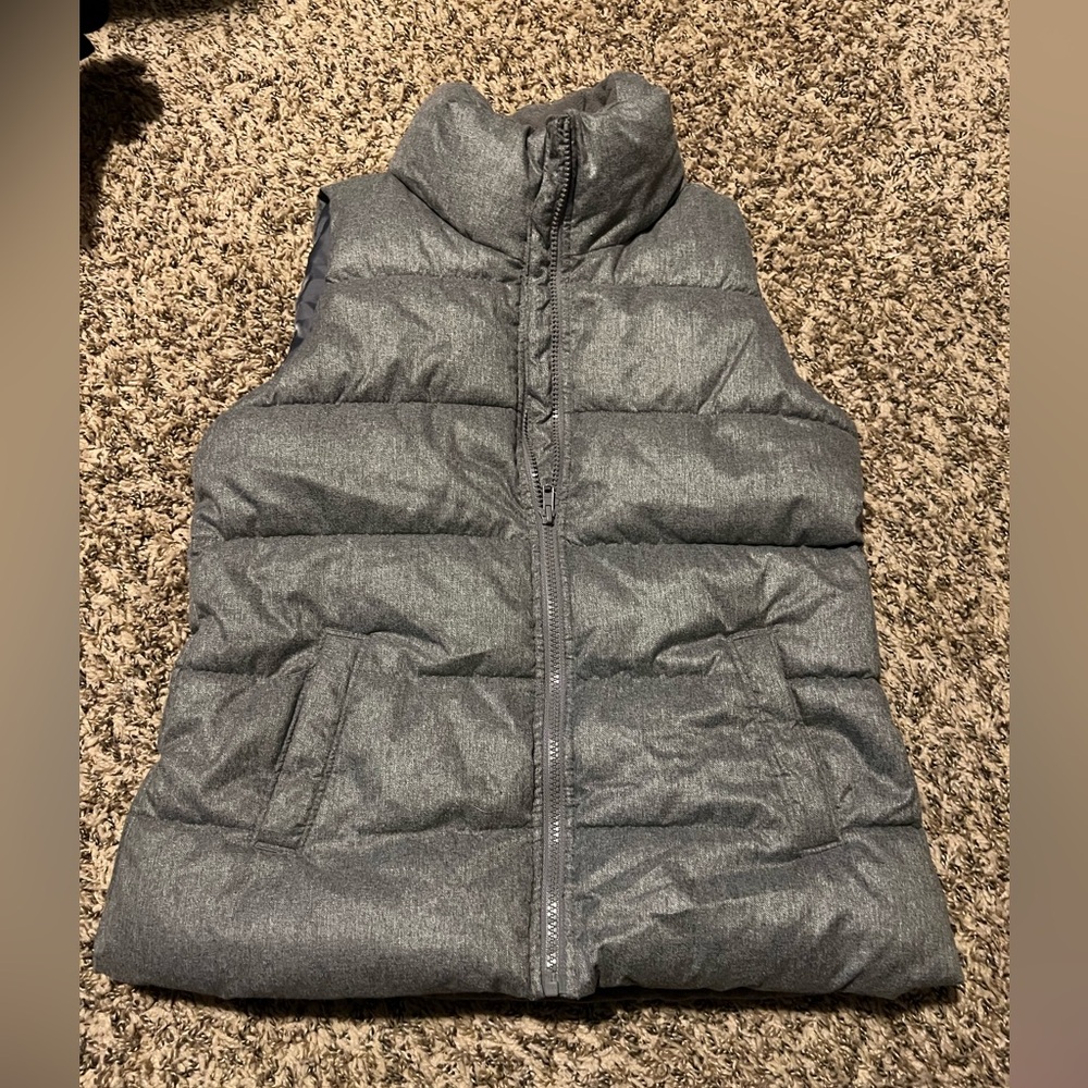 Old Navy Puffer Vest- Heather Gray